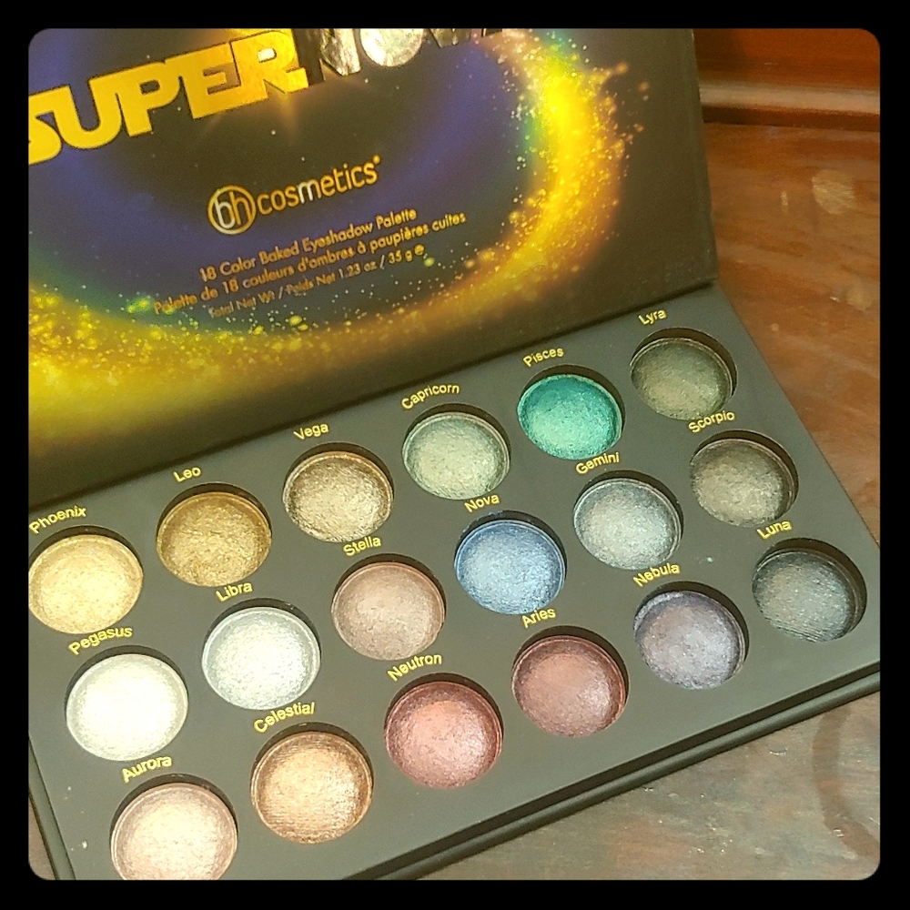 BH Cosmetics SuperNova Eyeshadow Palette